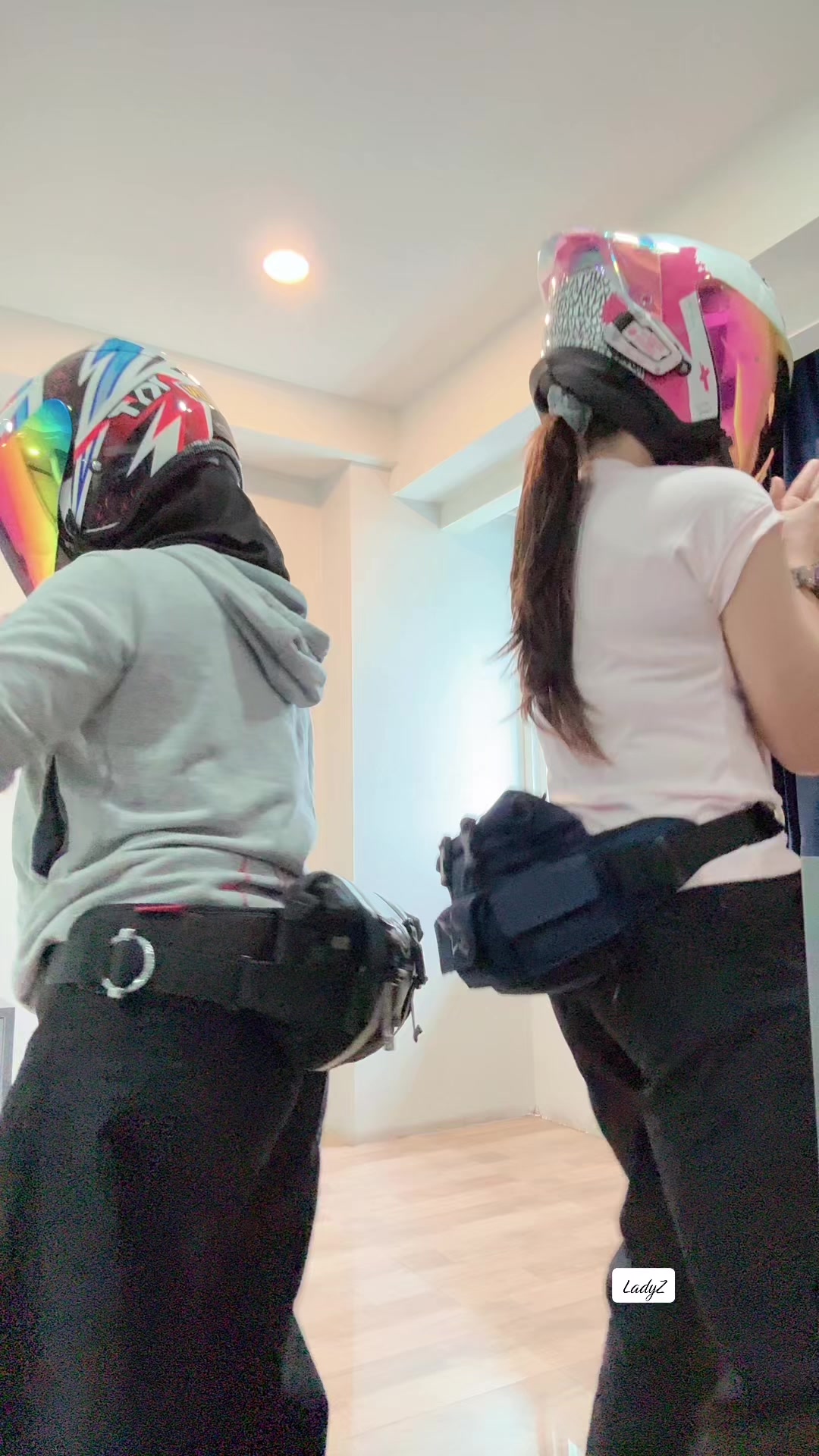 @LadyZ_