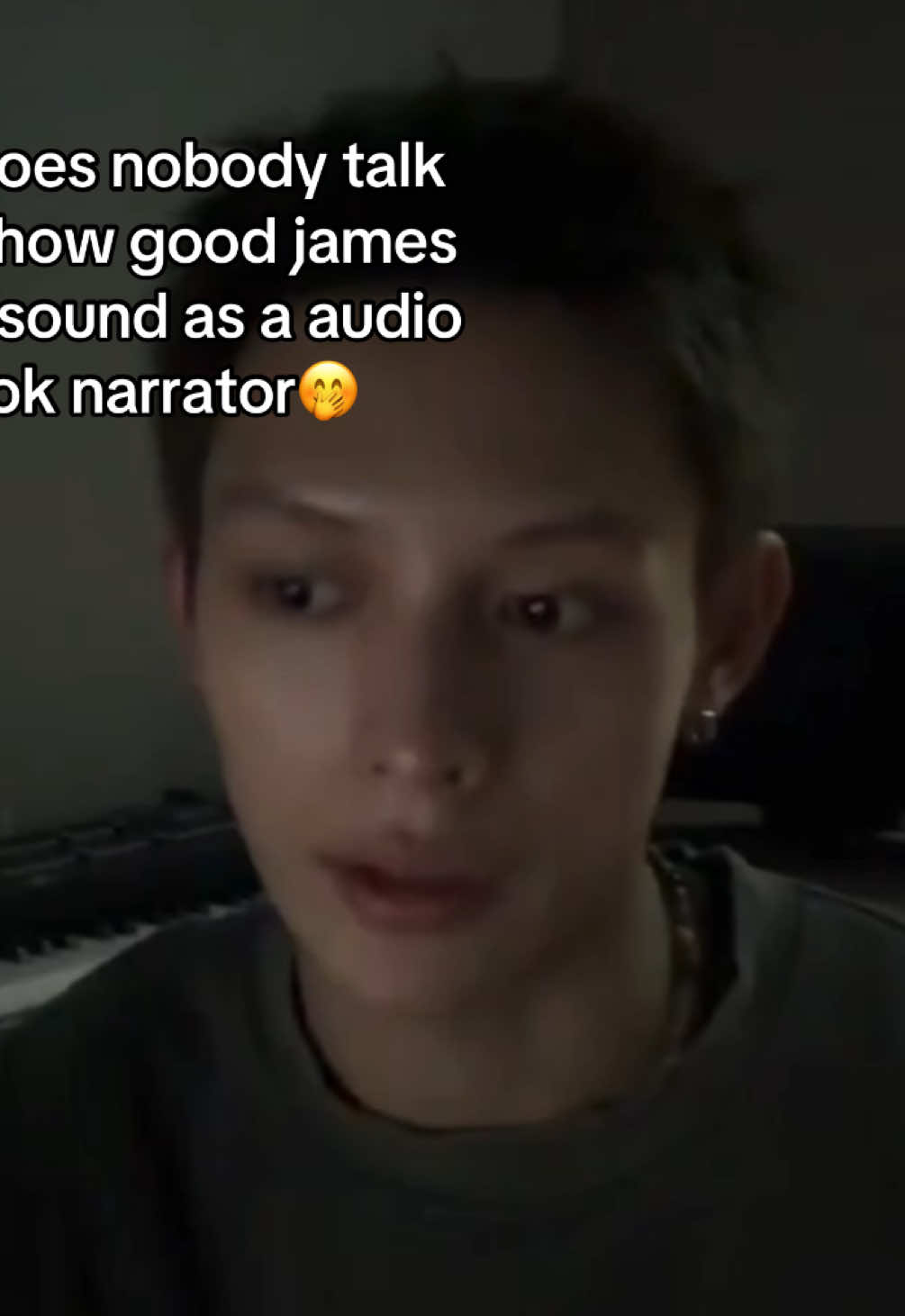 @auniverseꨄ