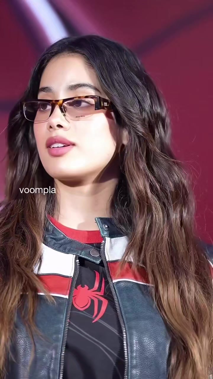 @ALINA KHAN