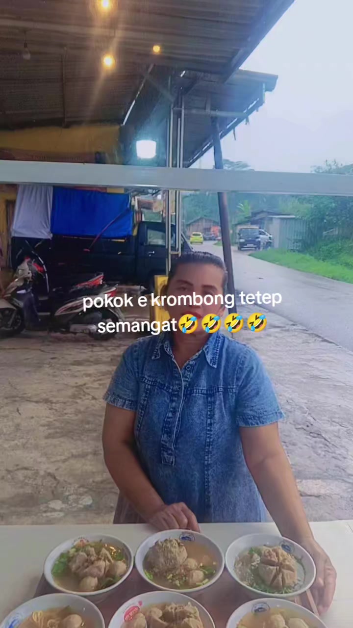 @Mak Krombong