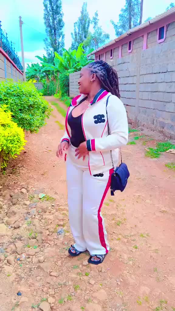 @Njeri Ndung'u🧡