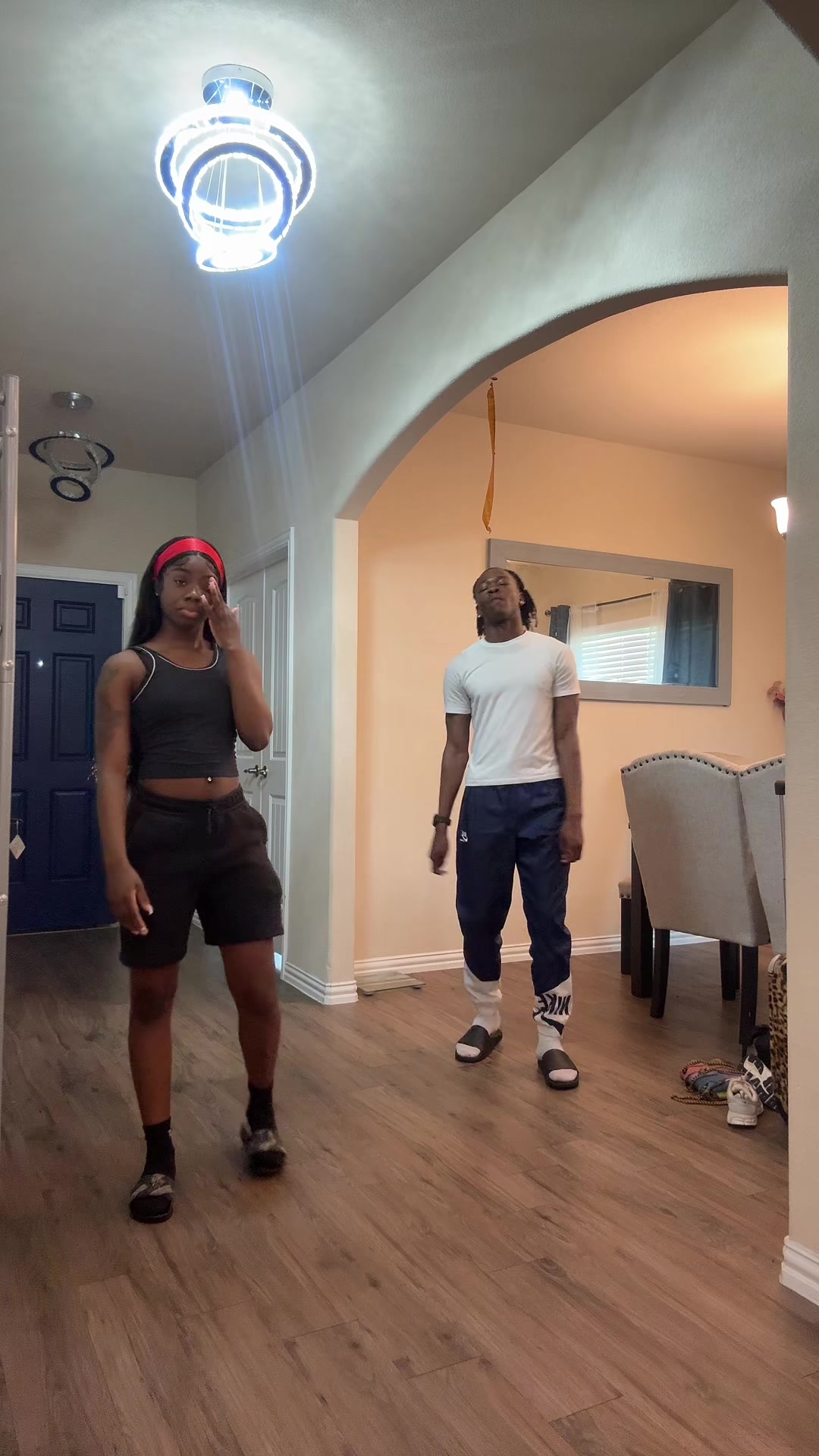 @👑