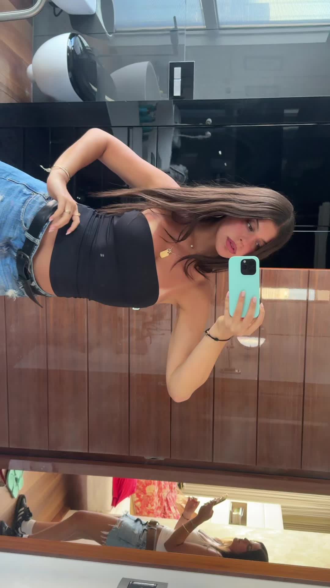 @mia