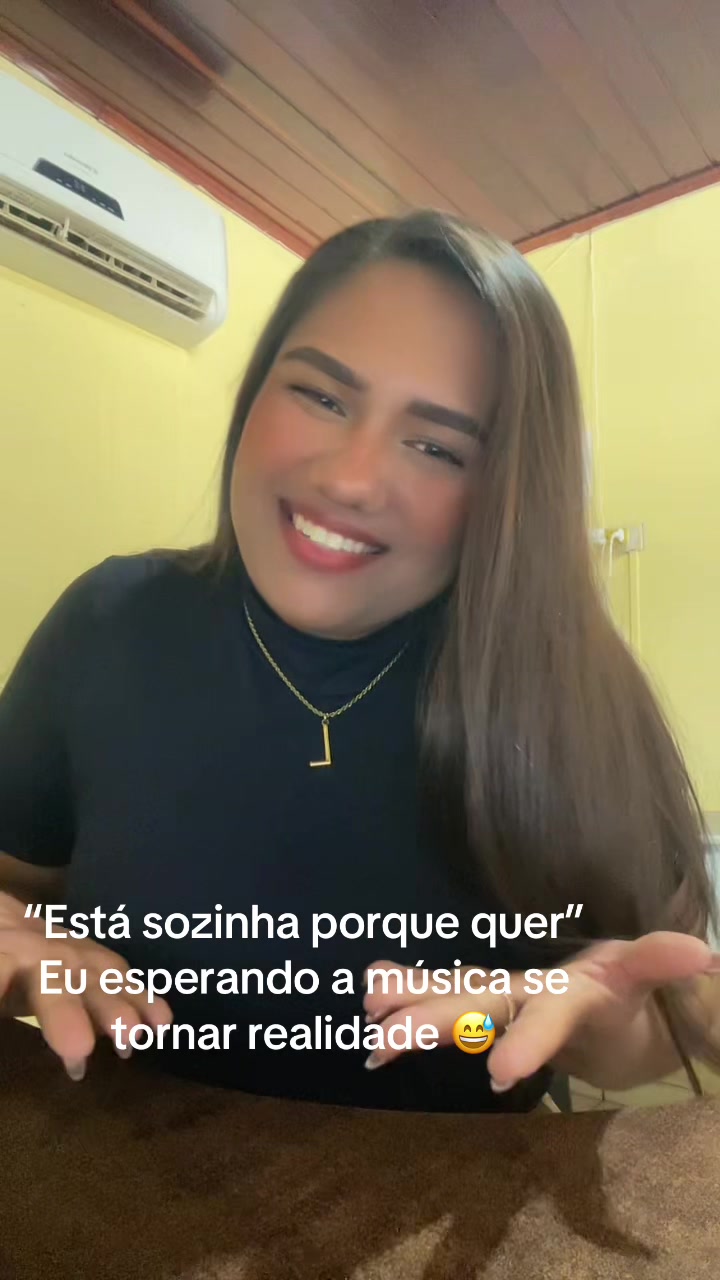 @loyanneturibio