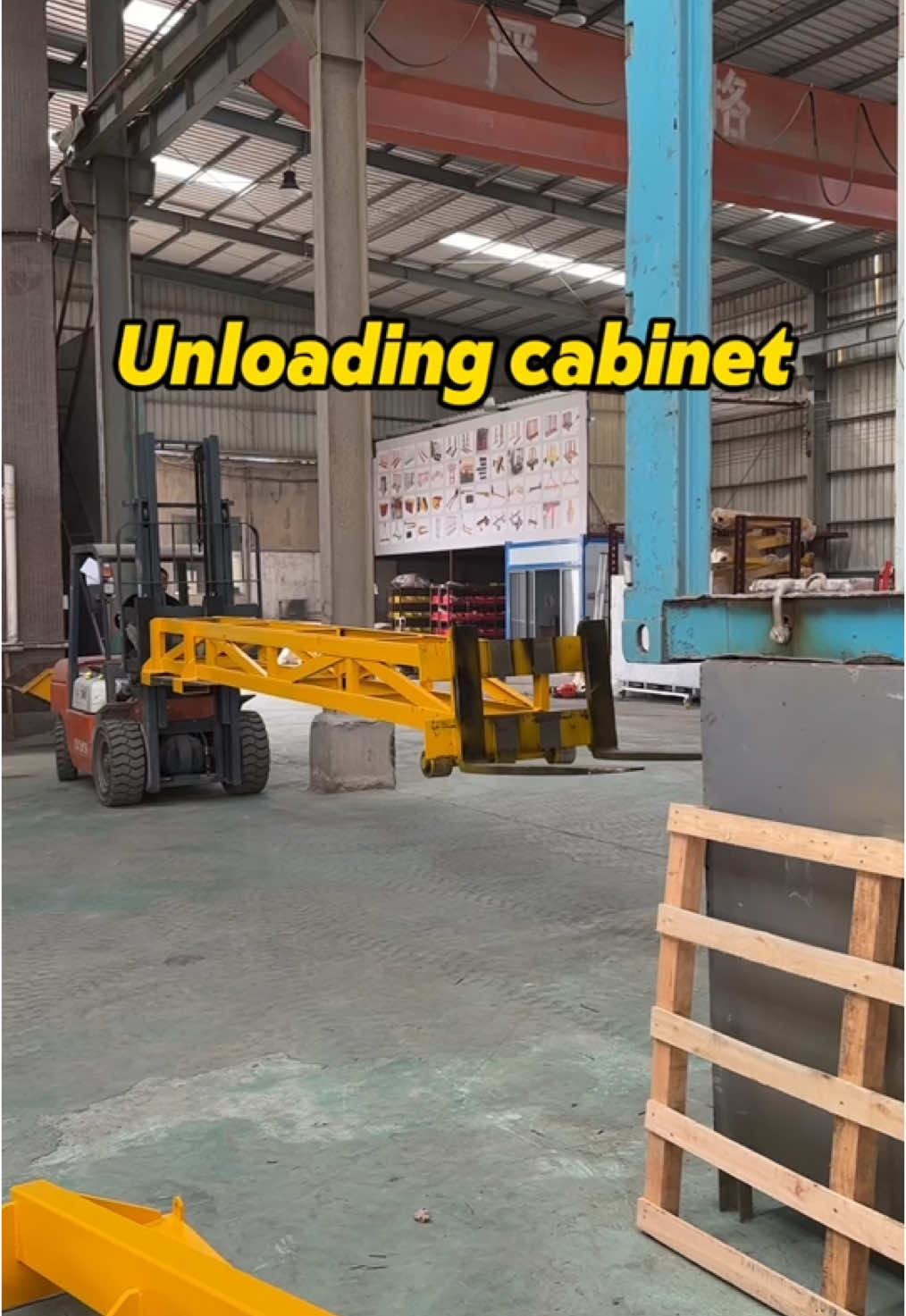 @Handling and lifting tools