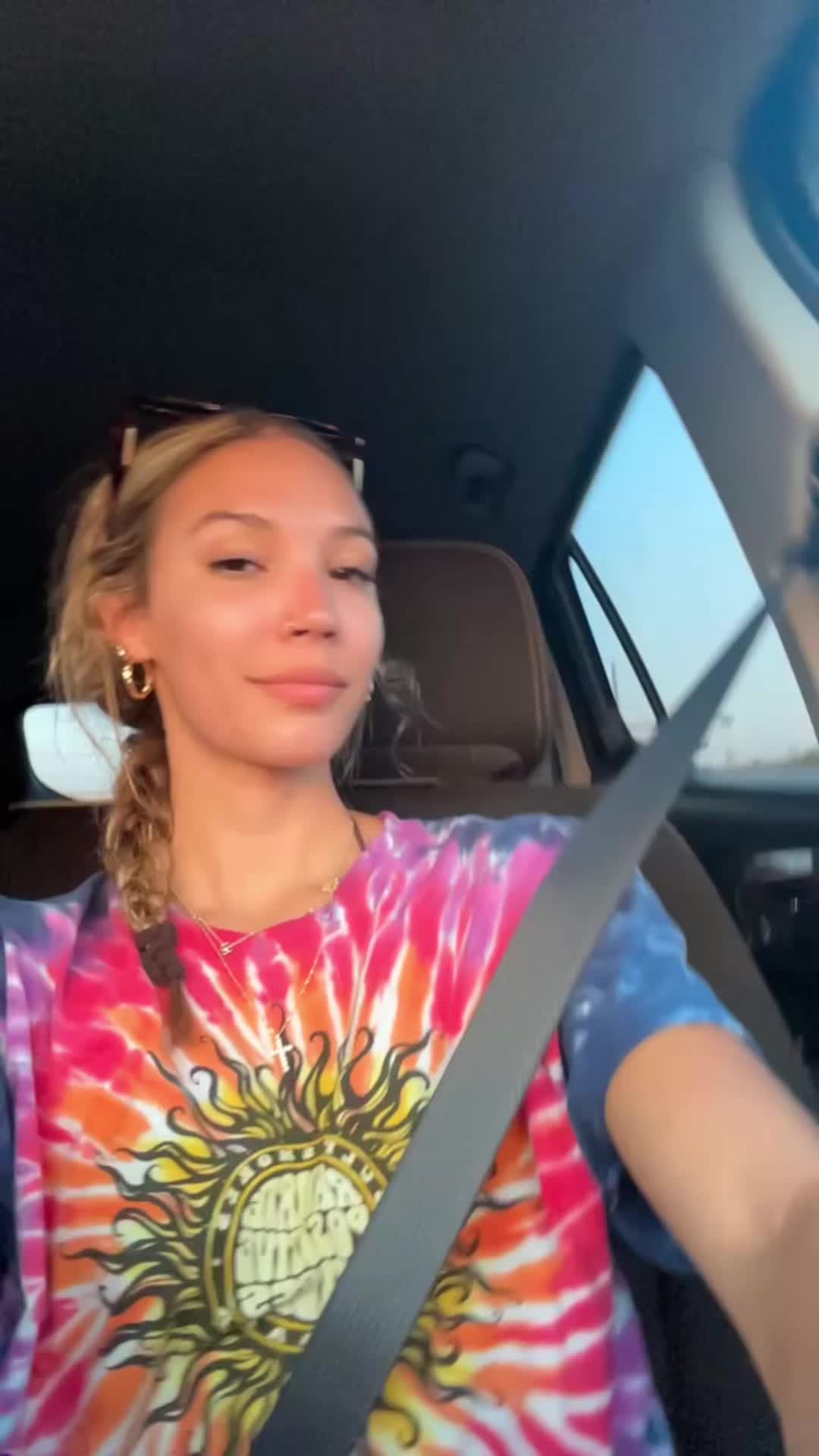 @attietude_
