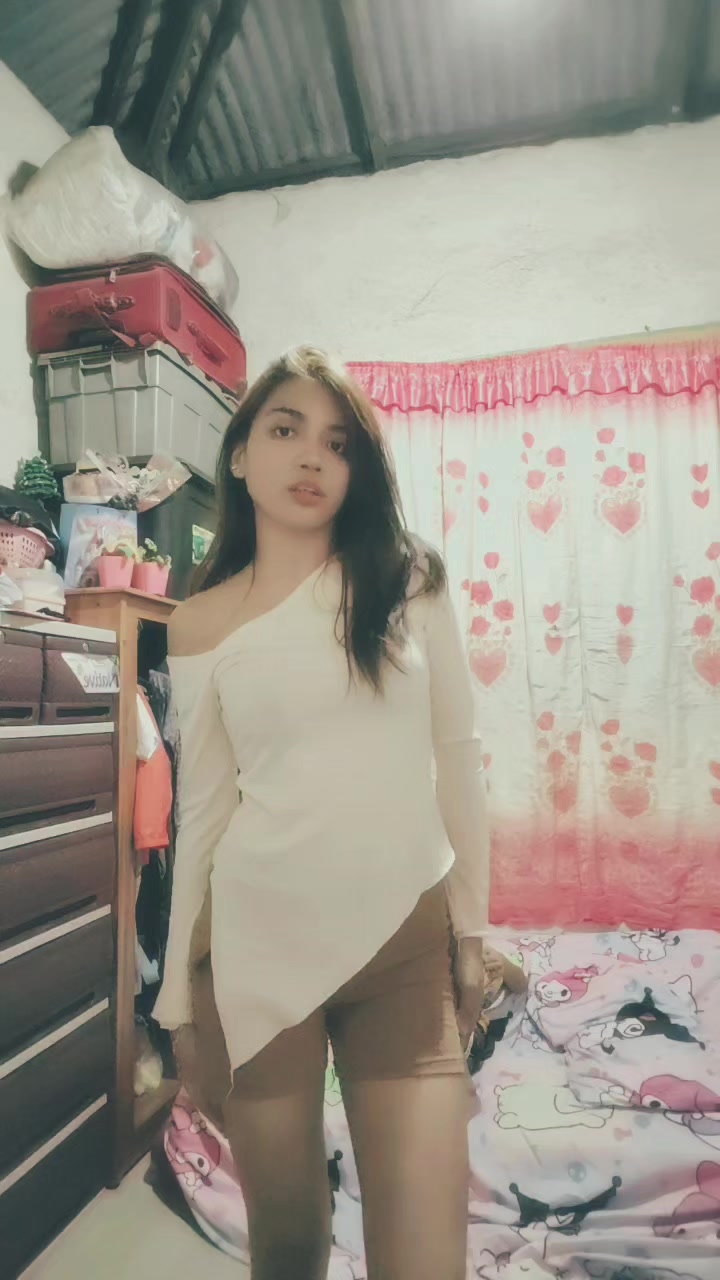 @Izellaikay