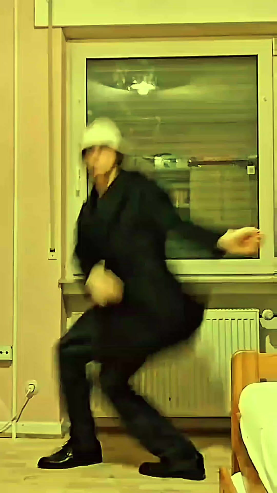 @𝔗𝔶𝔩𝔢𝔯