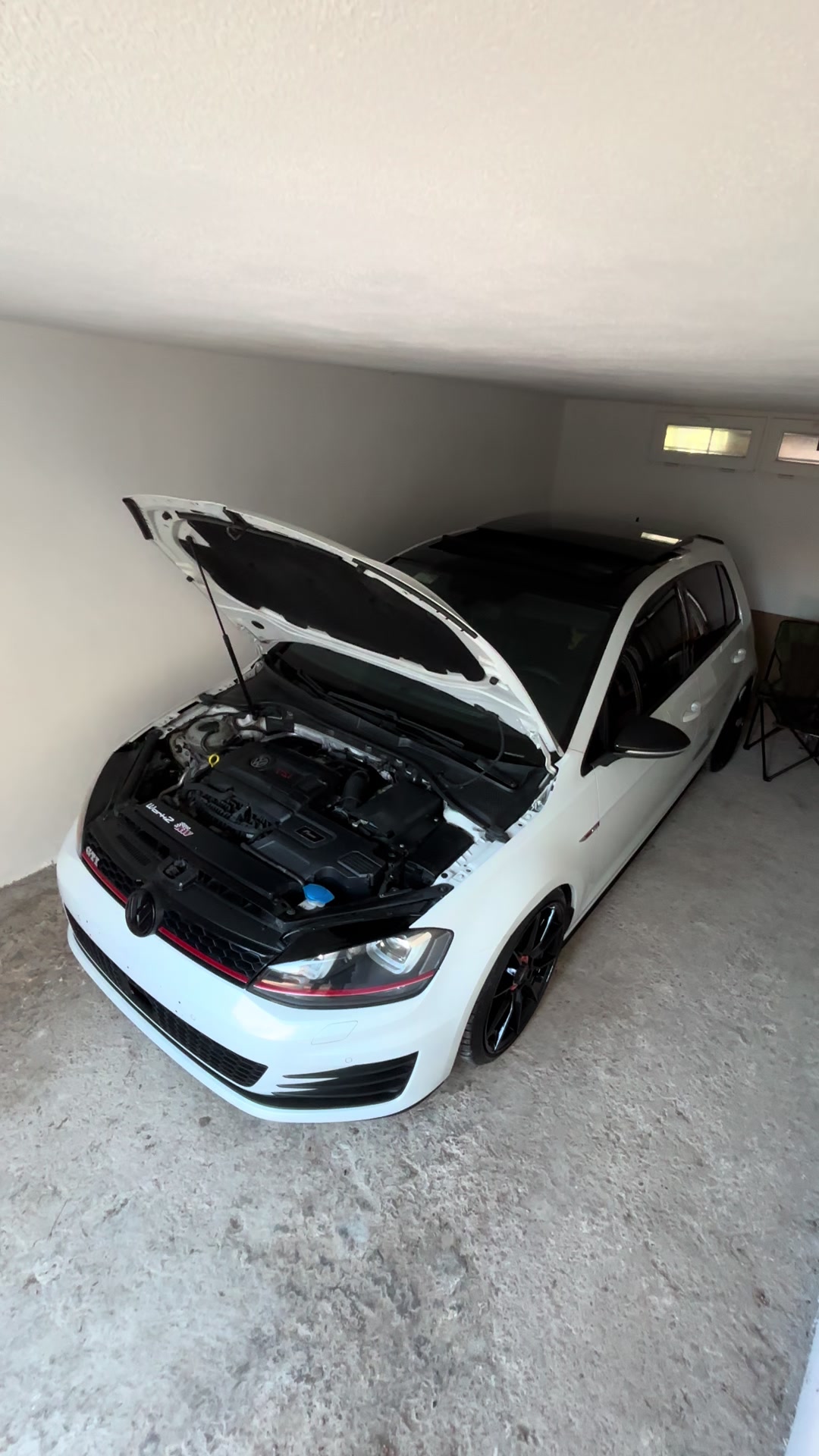 @WHITEGTI