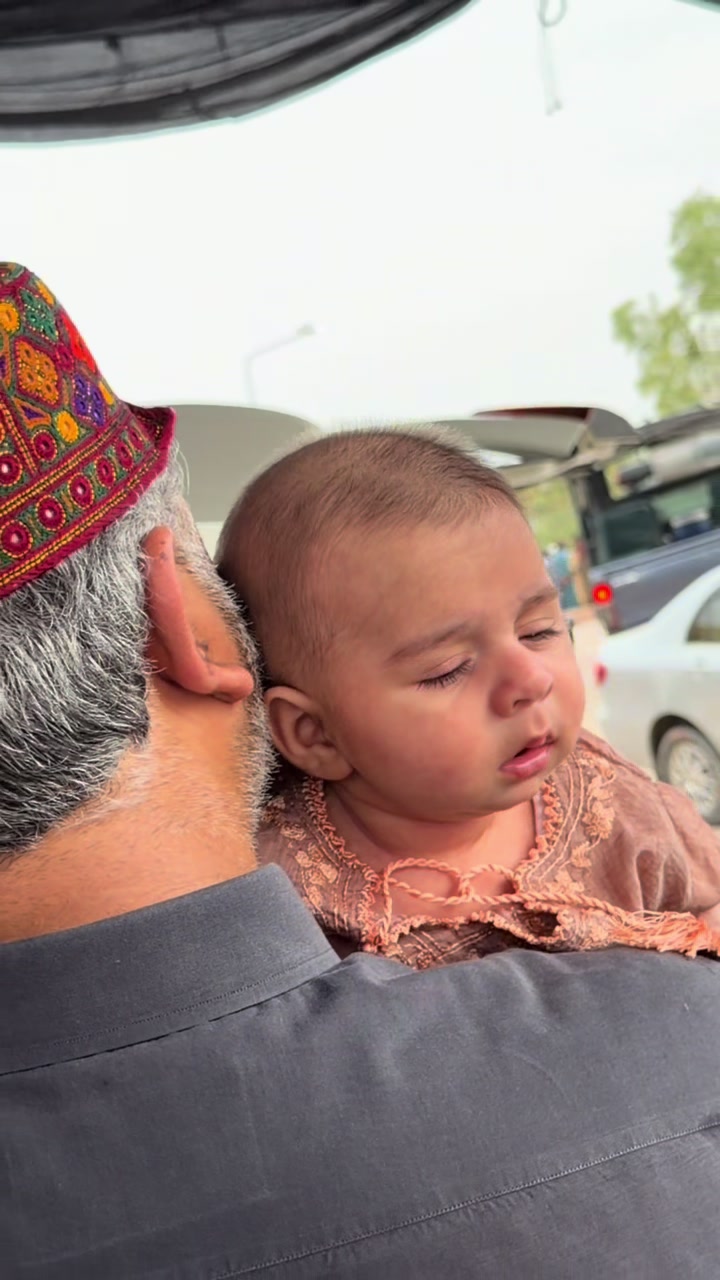 @Makhdoom Zain Hussain Qureshi