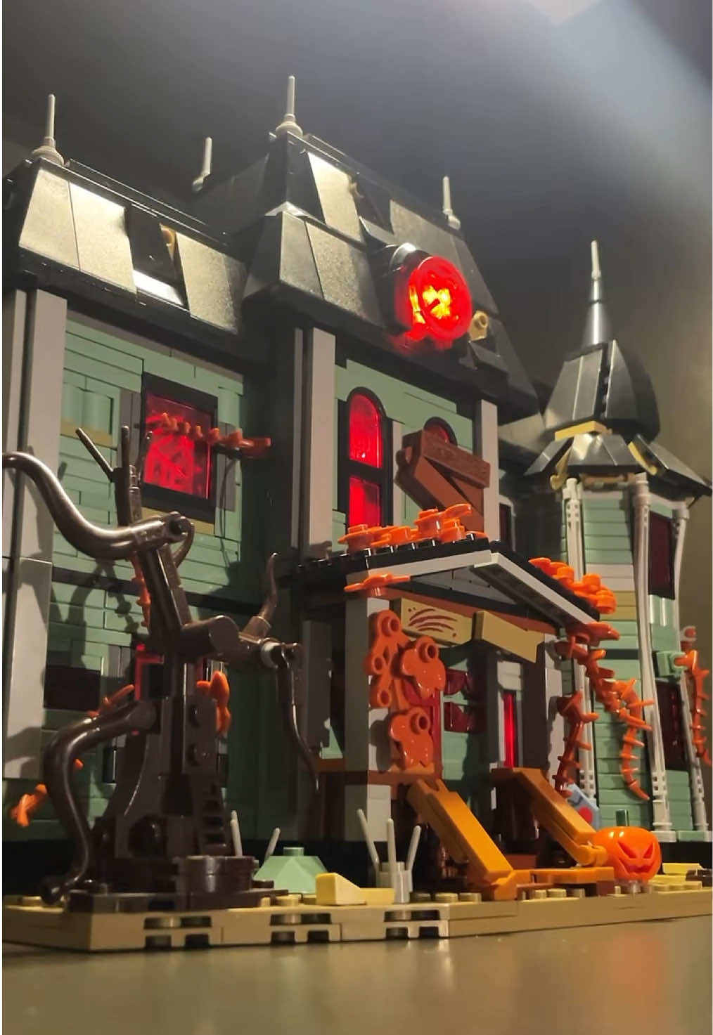 @brickarthub
