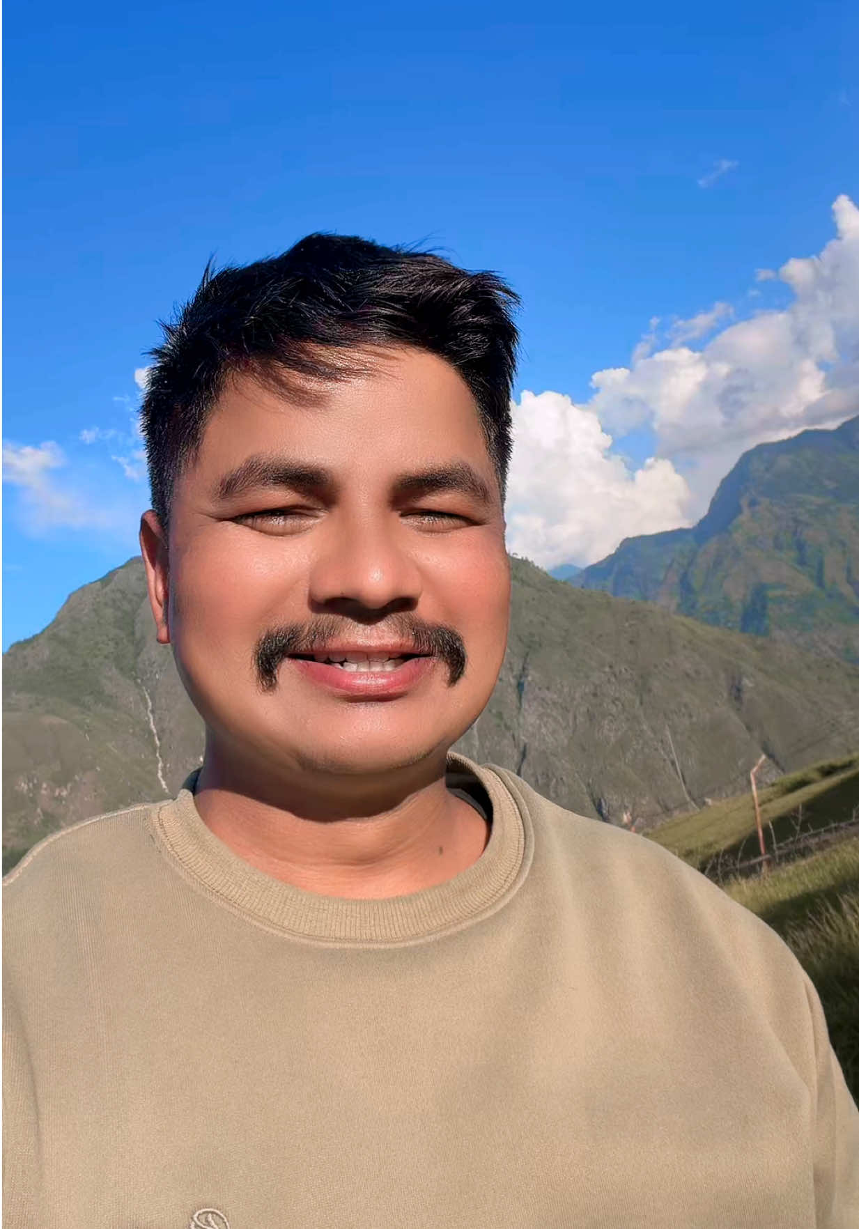@Amit jung kunwar🕉️🎤✅