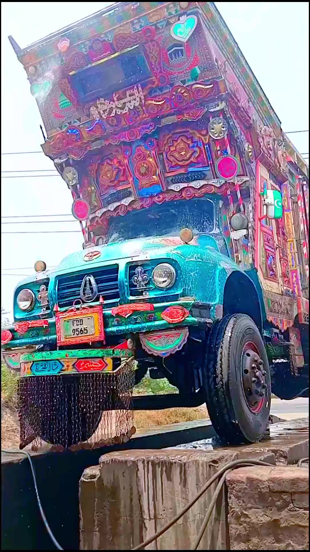 @حسنین جٹ