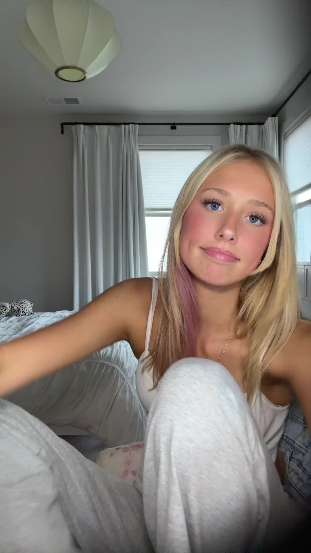 @ellazmanydraftz