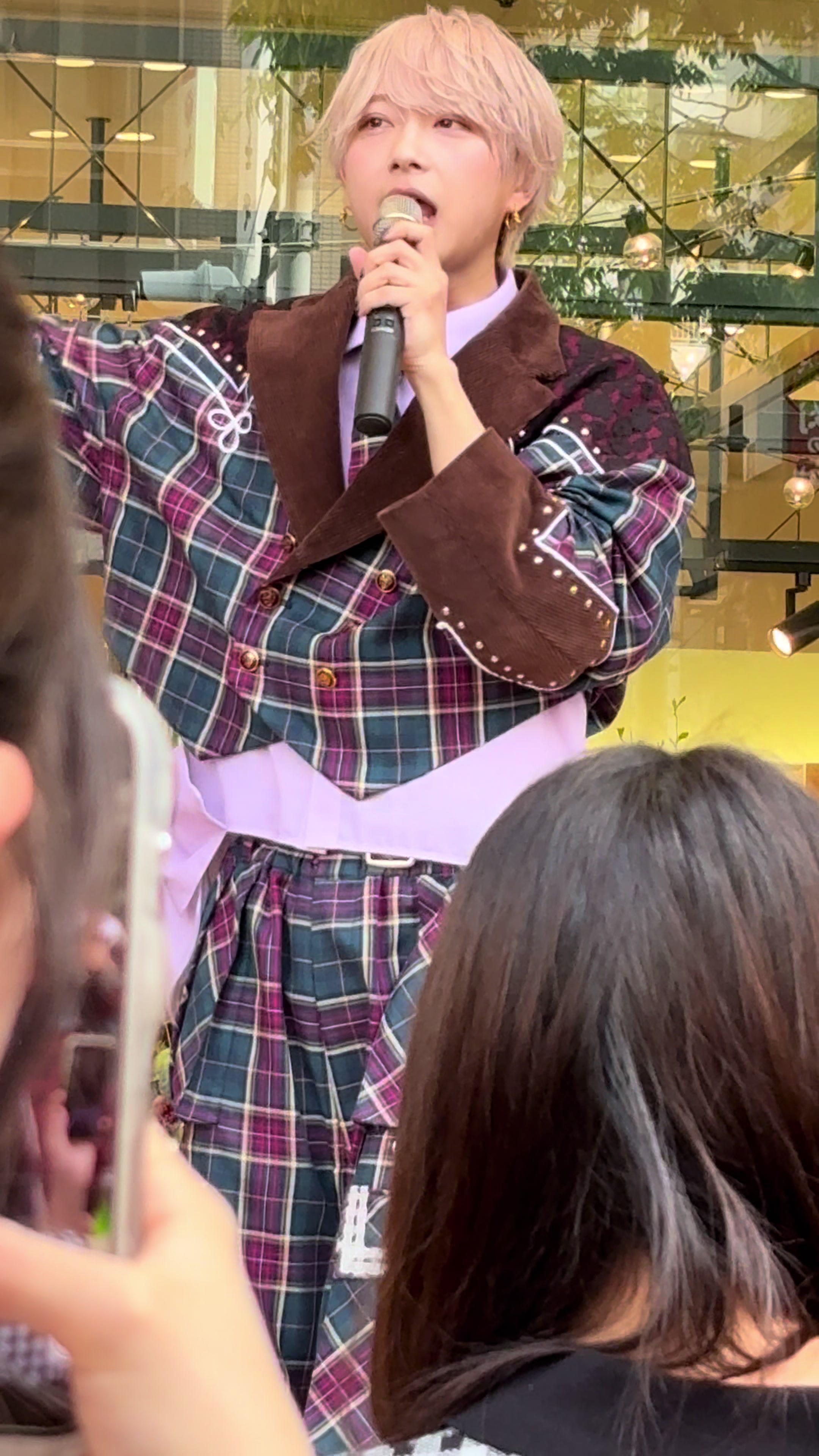 @なぎ
