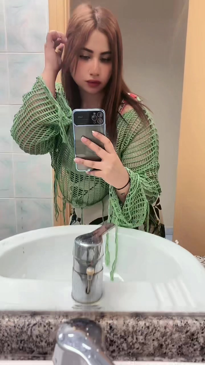 @Zara khan