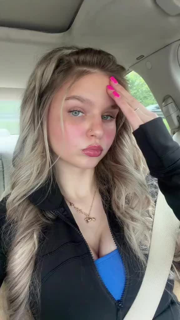 @emily💋ྀིྀི