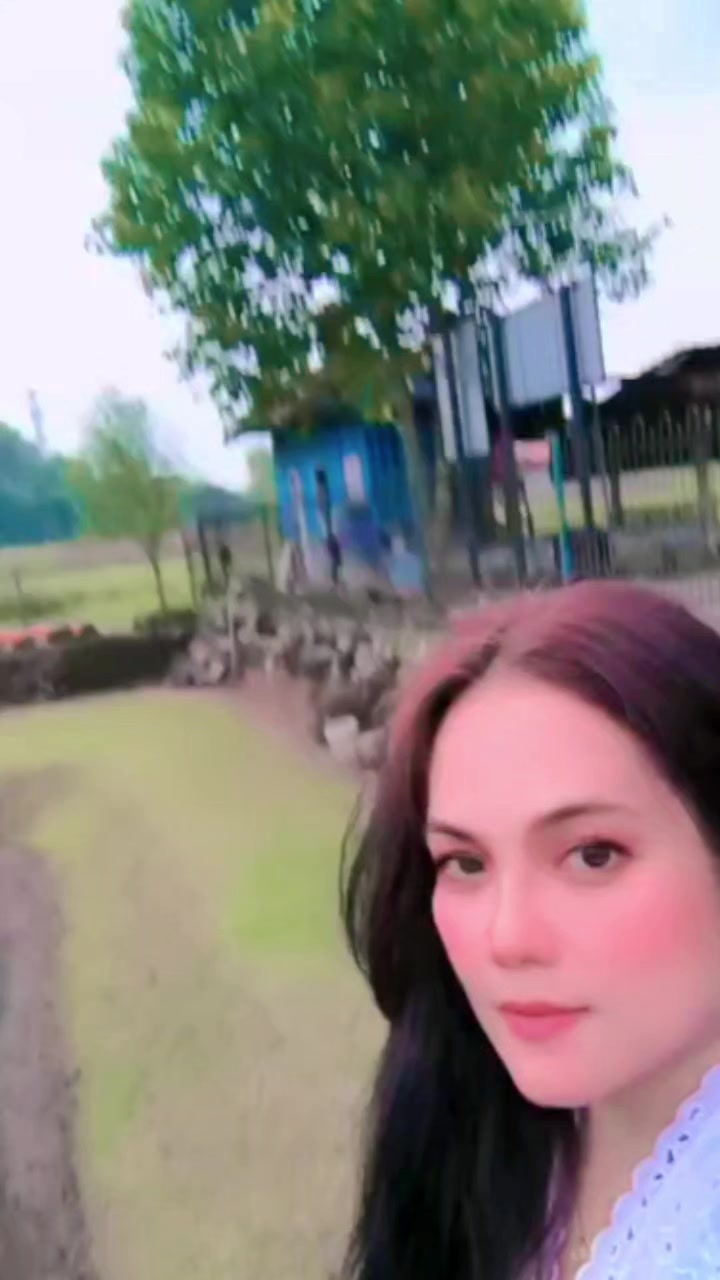 @Ayu