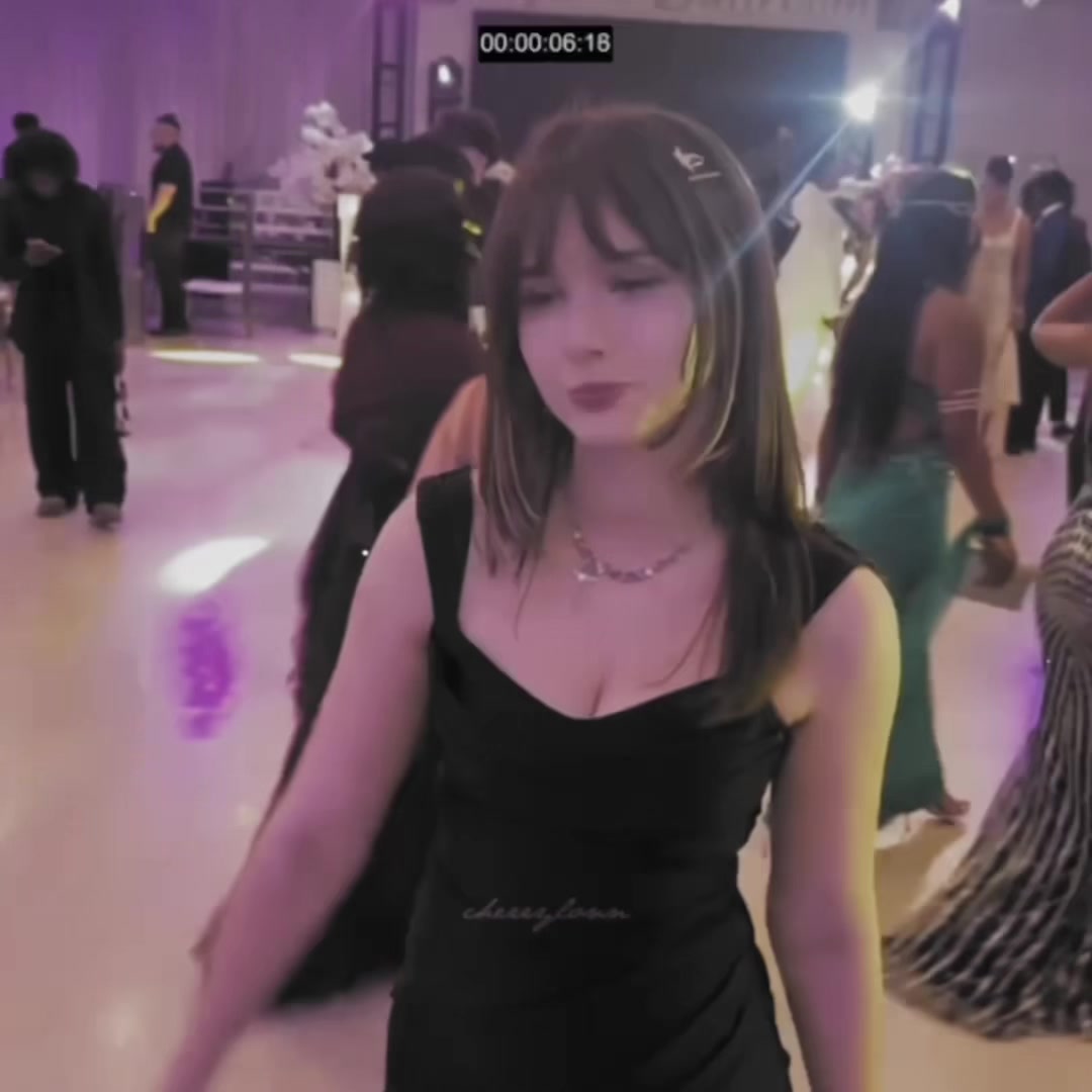@✦