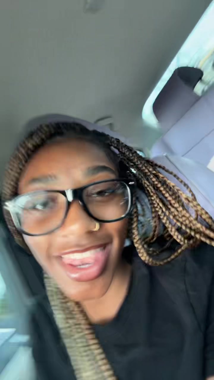 @lil_yani_17