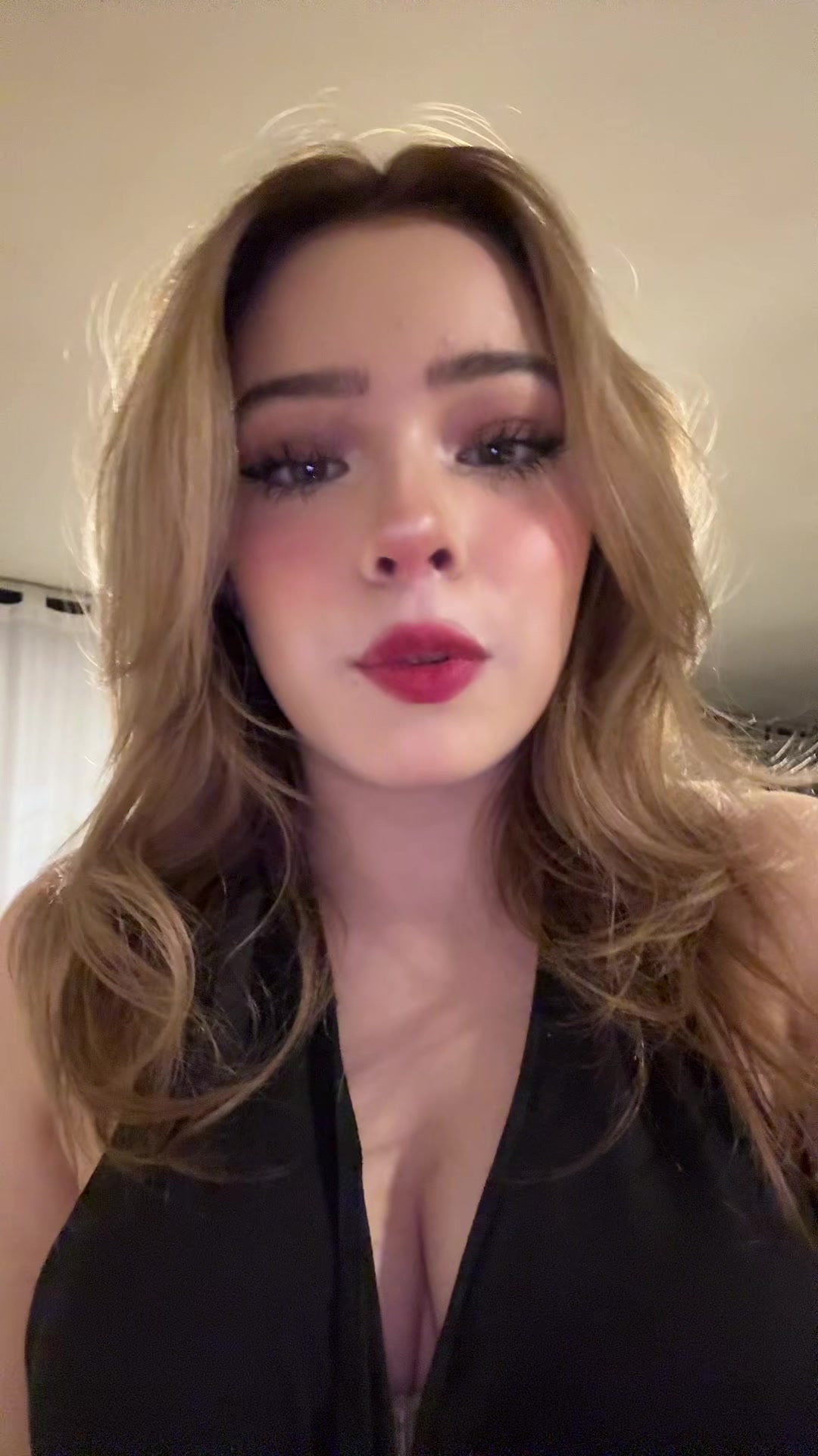 @Chichara