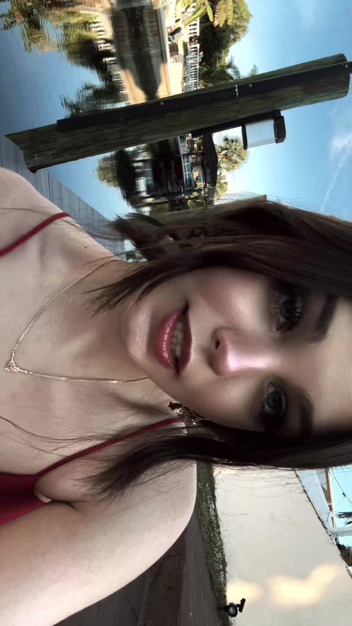 @_jellybexn_