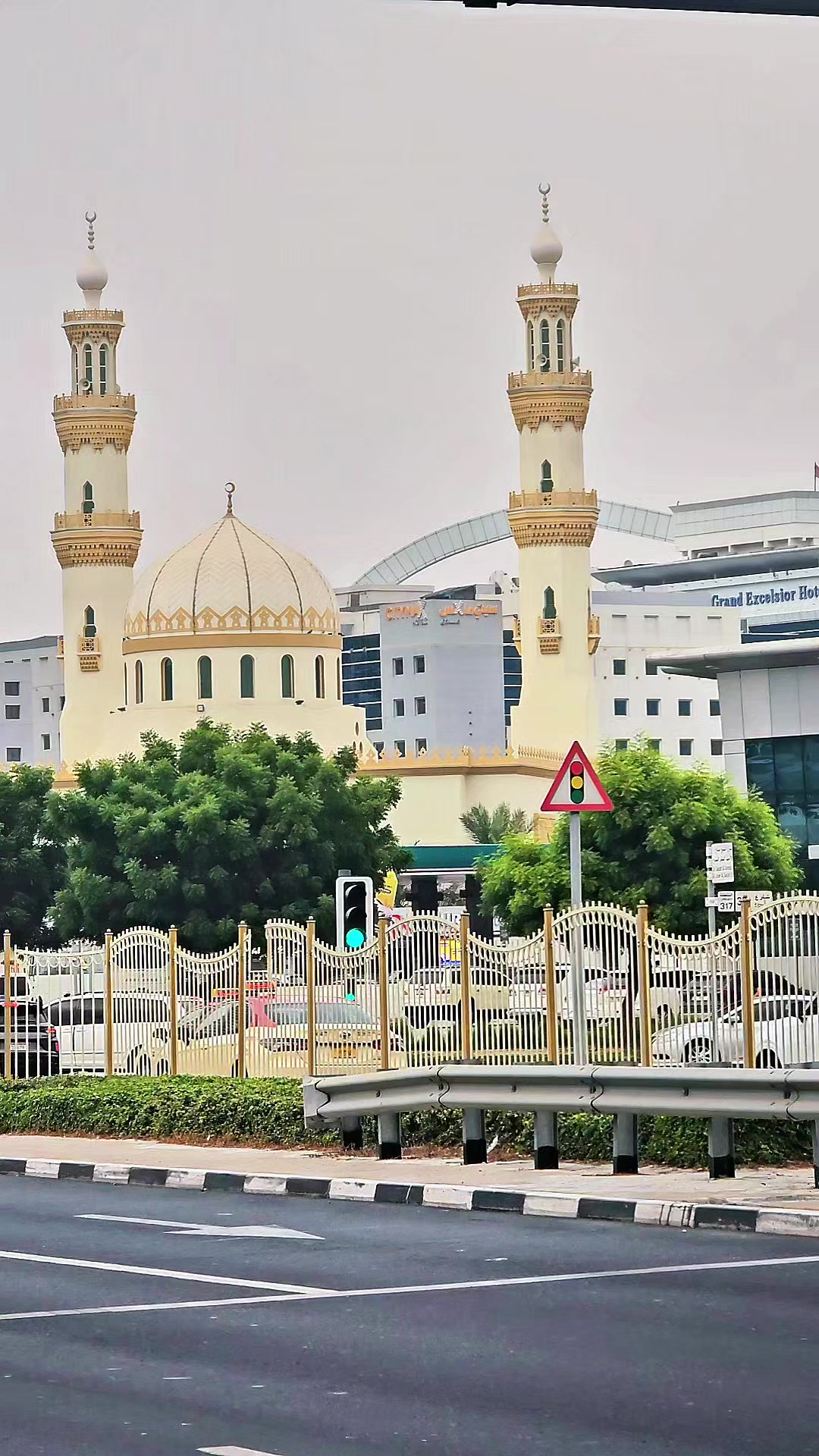@dubai