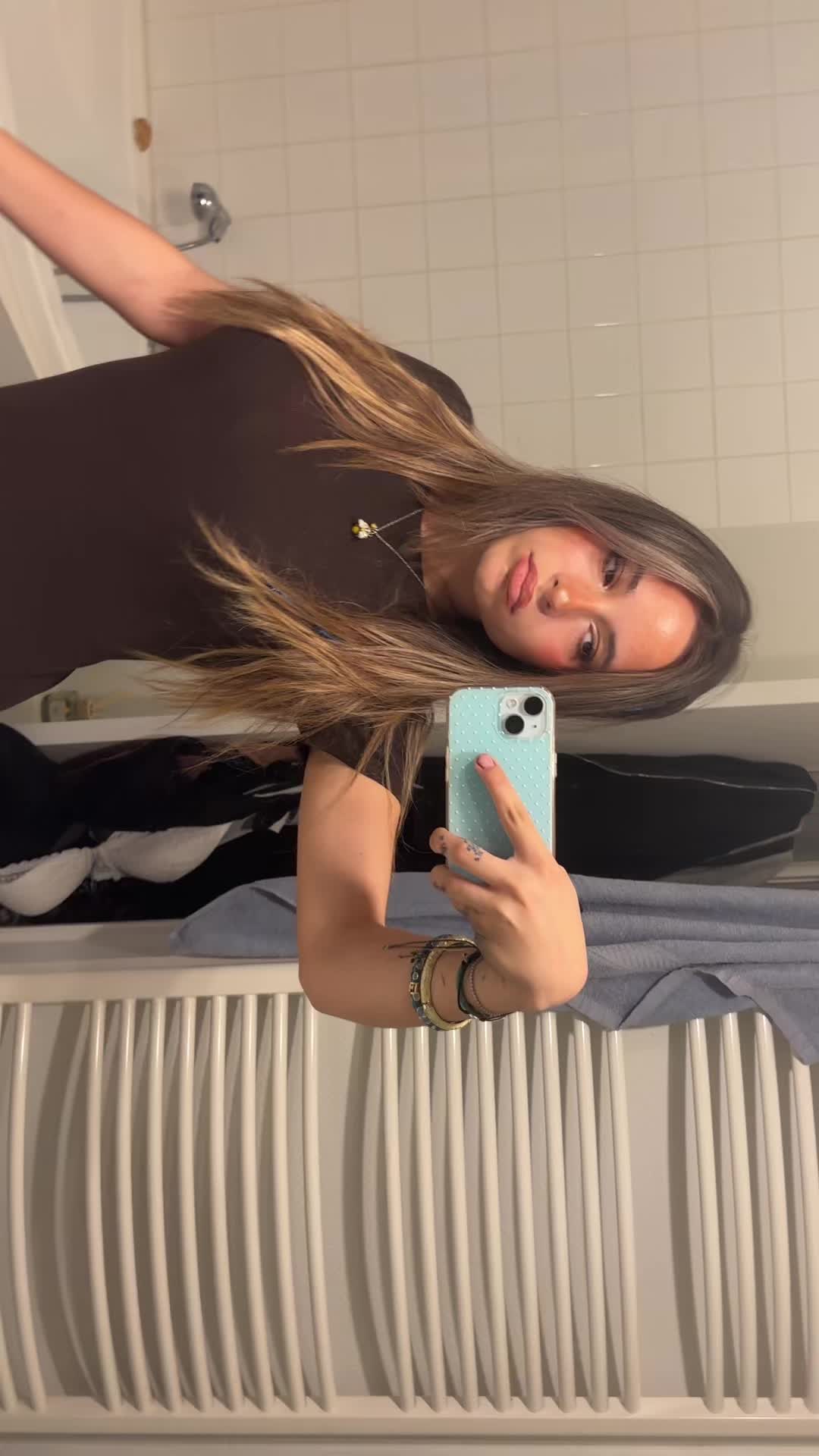 @lo