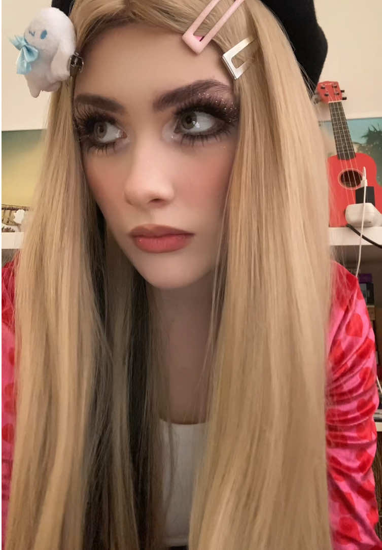 @_littleannenkova