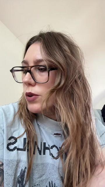 @elle_and_the_degenerates