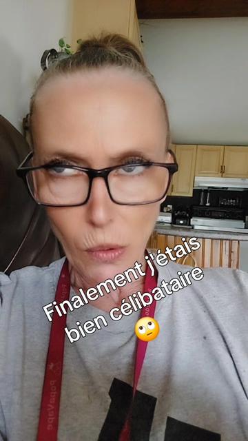 @ladyclau🩶✌️