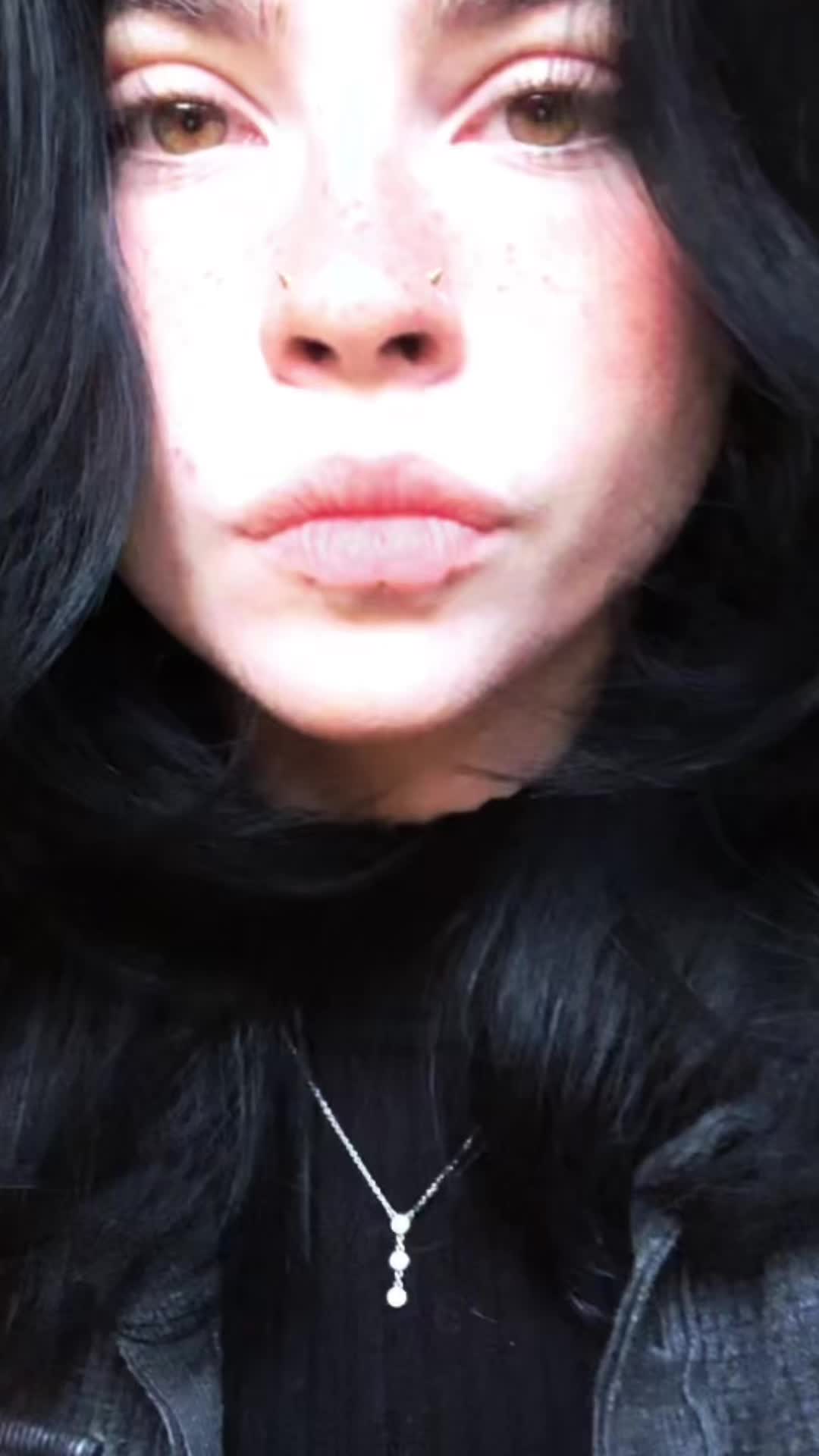@bella