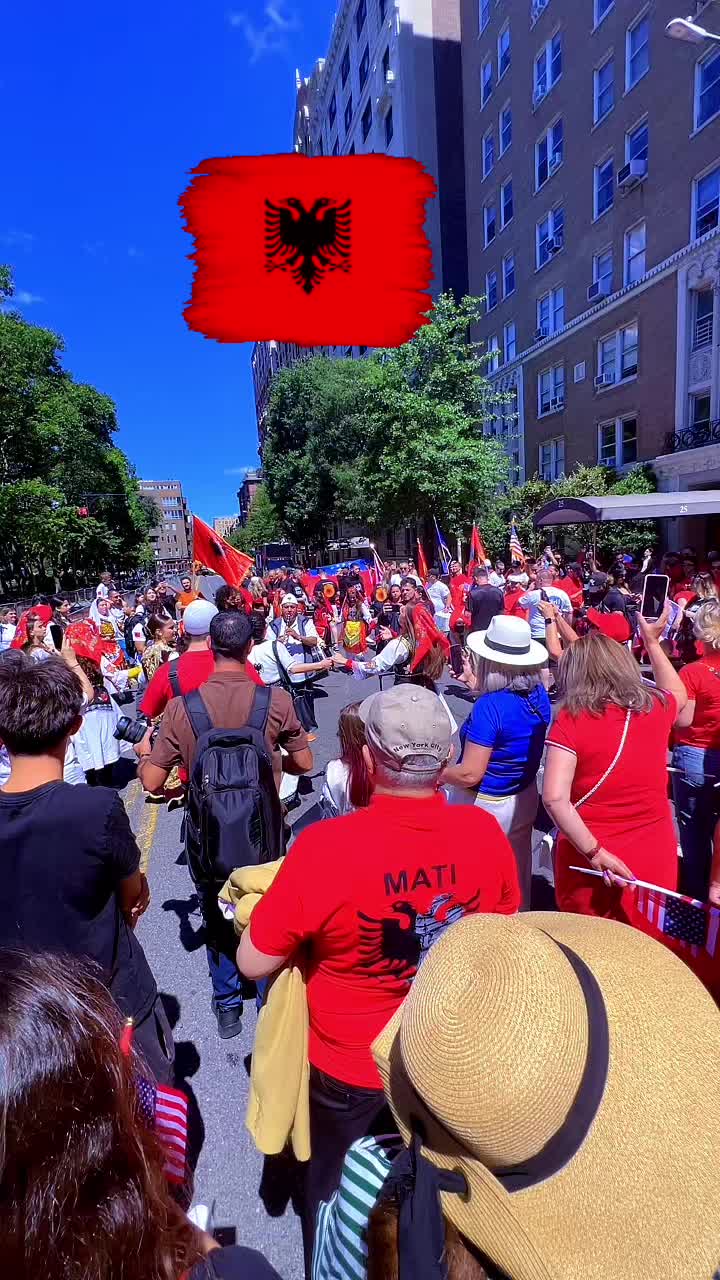 @Nje lule per lulen🇦🇱🇺🇸