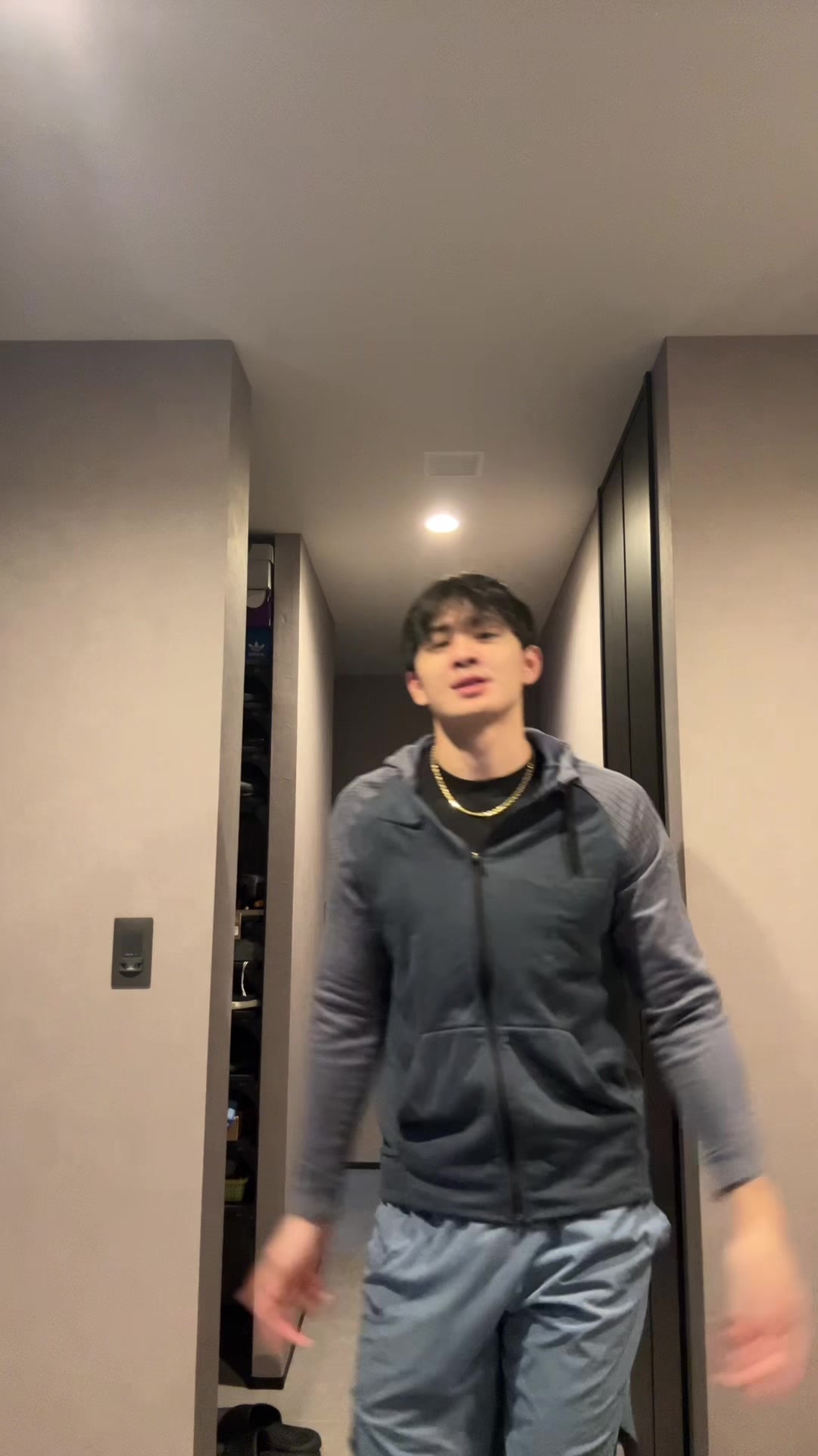 @RJ