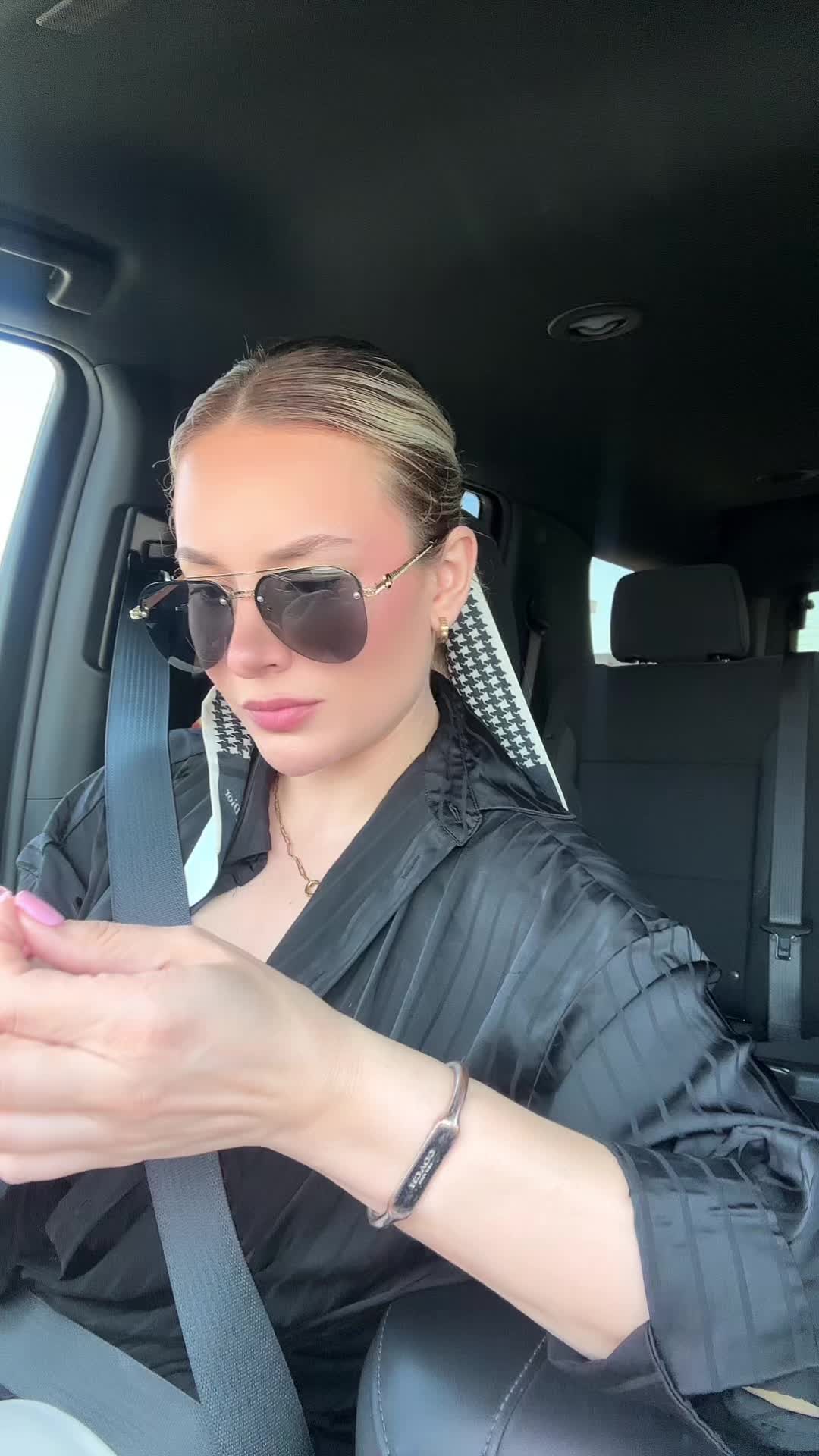 @kkrisgrzz