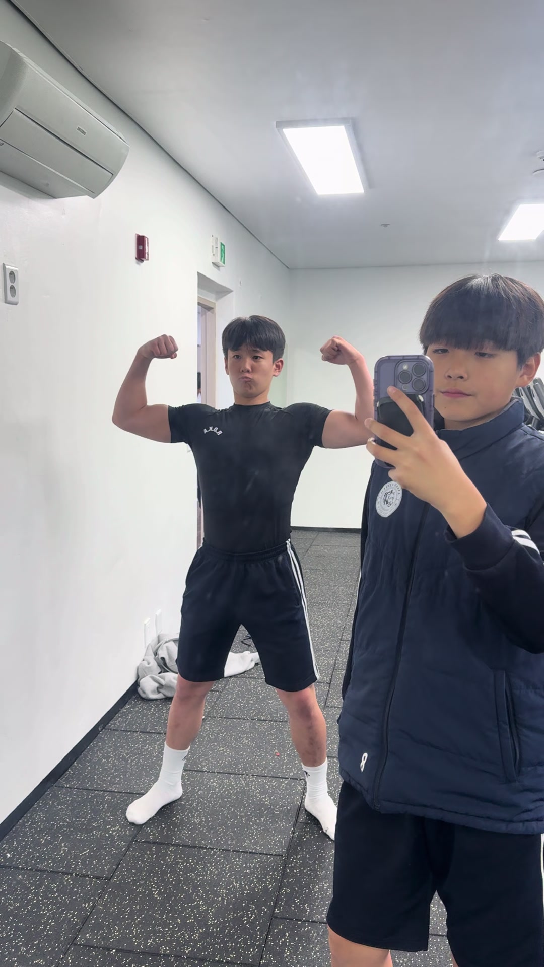 @황우현