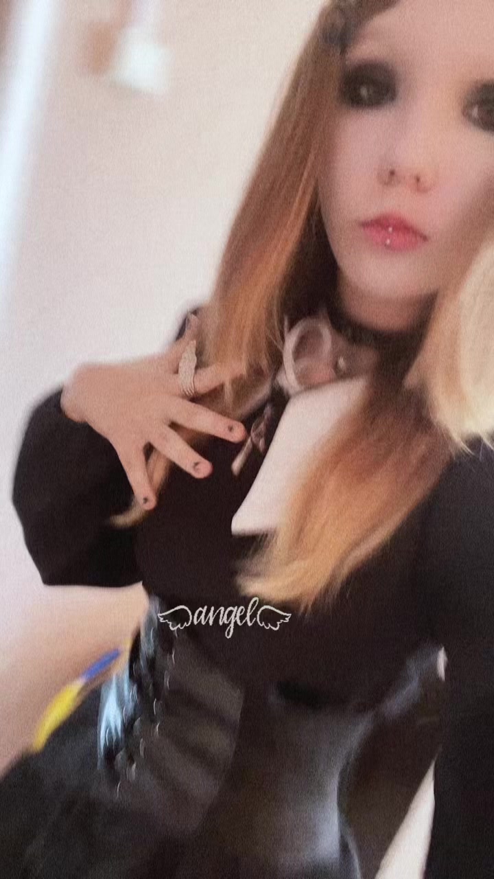 @&times; ШАРЛОТТА РАЙЗЕР &times;