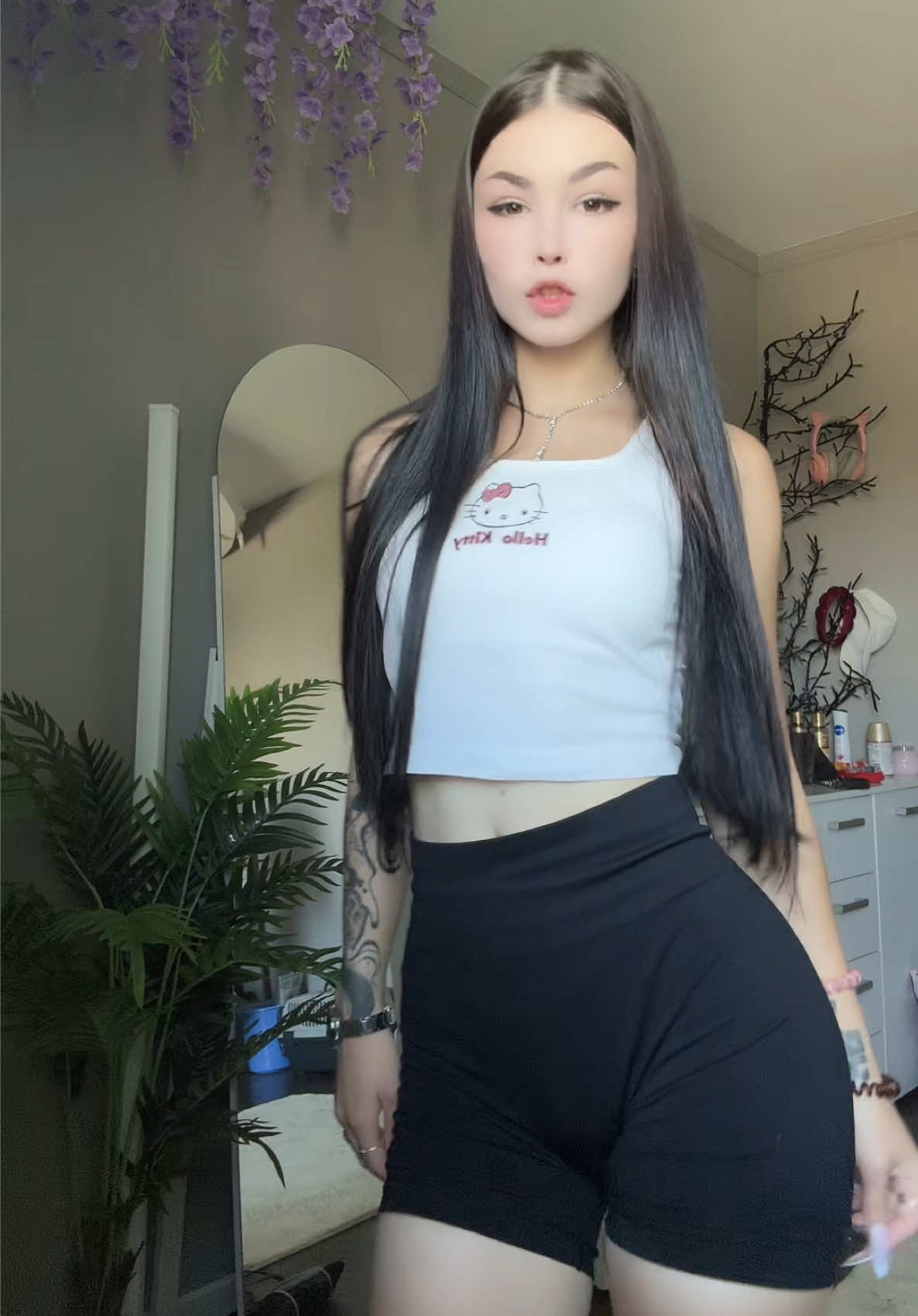 @•🎀.𝑽𝑾𝑾𝑻𝑺.🎀•