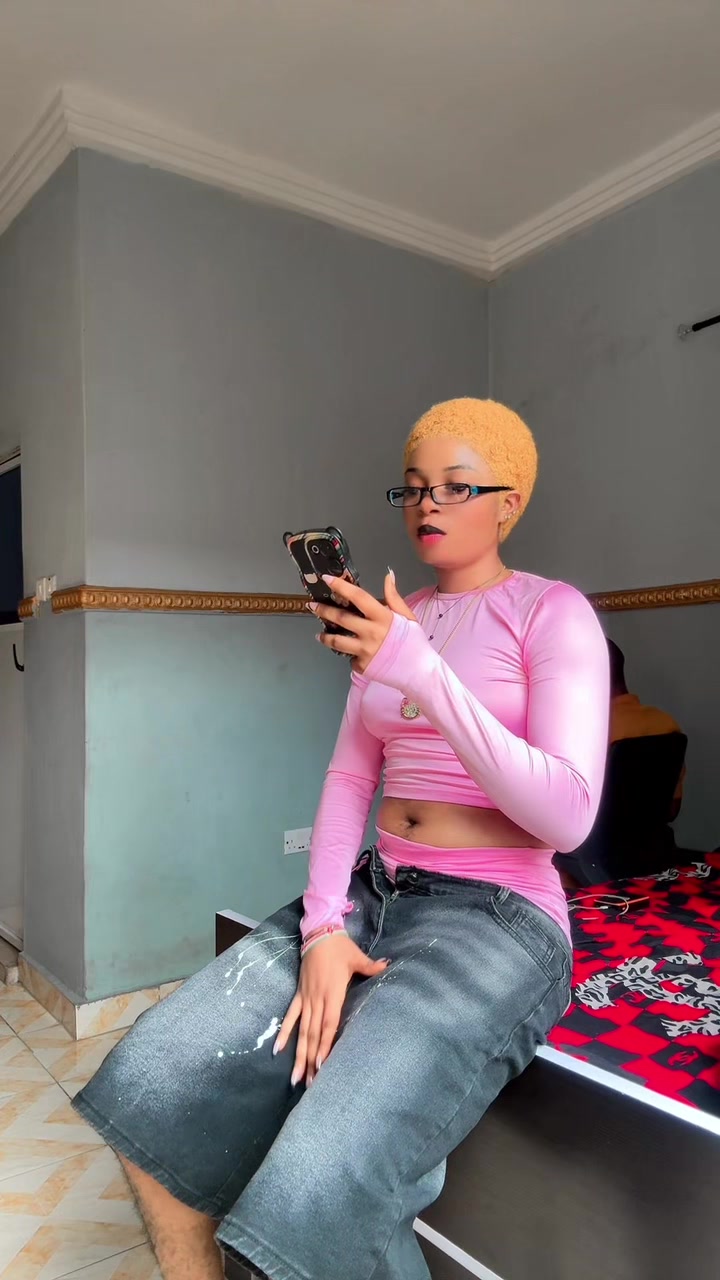 @attractionbabe