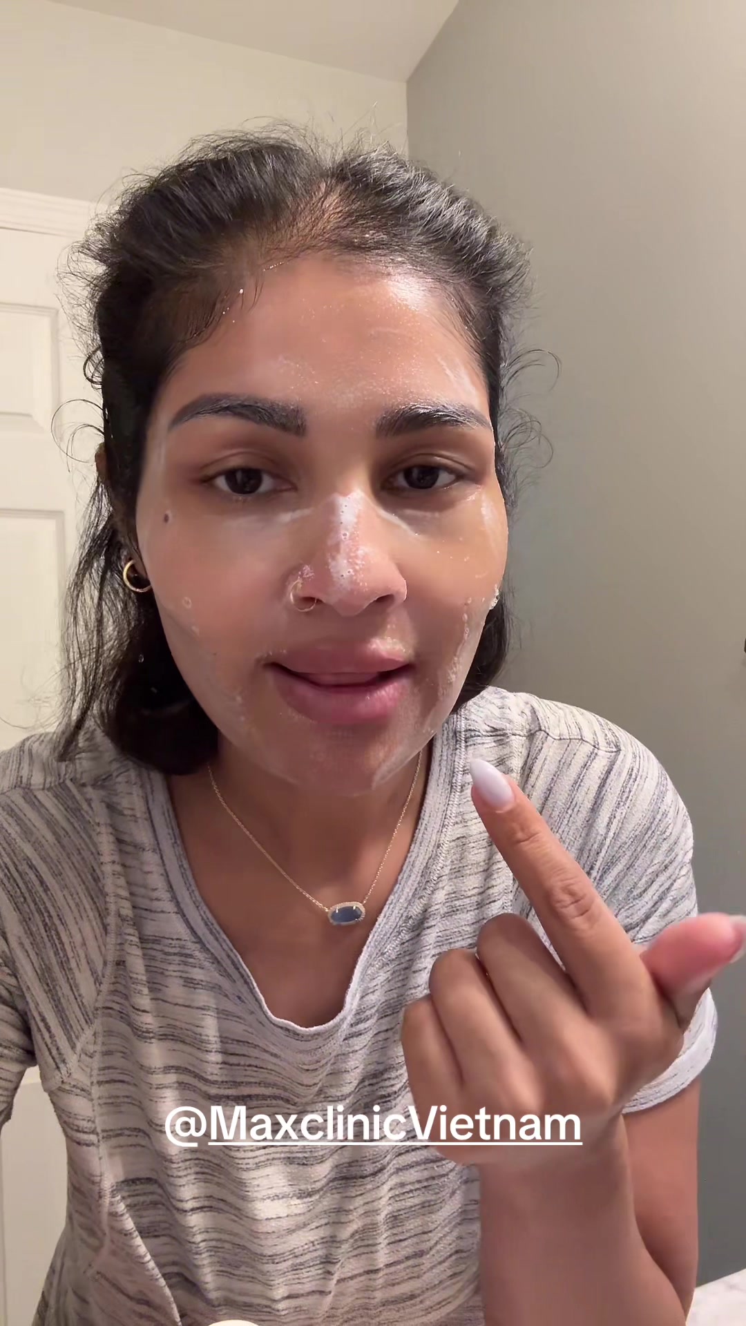 @MakeupLaveena