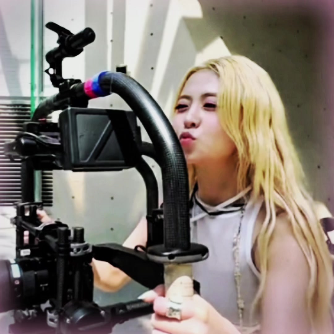 @Yubae