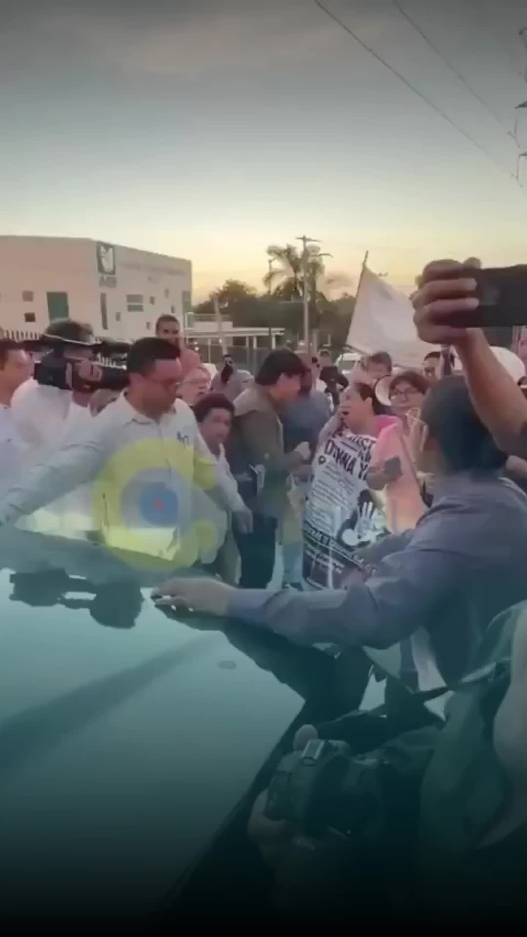 @Entre líneas