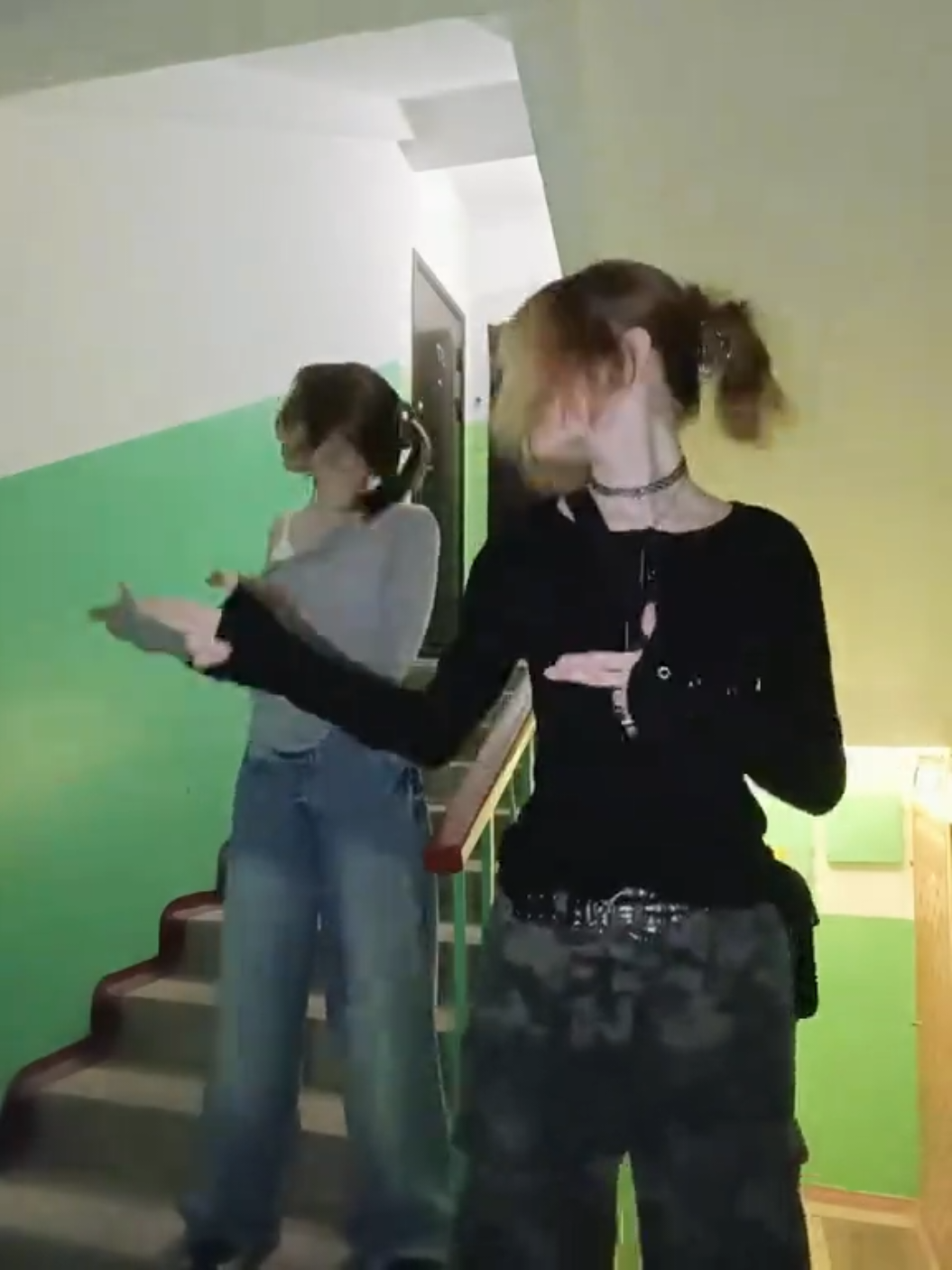 @Эрен😨ム@