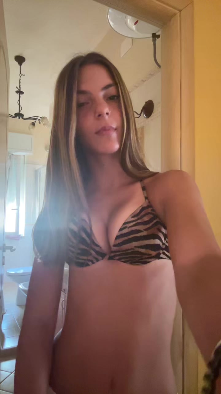 @👸🏼
