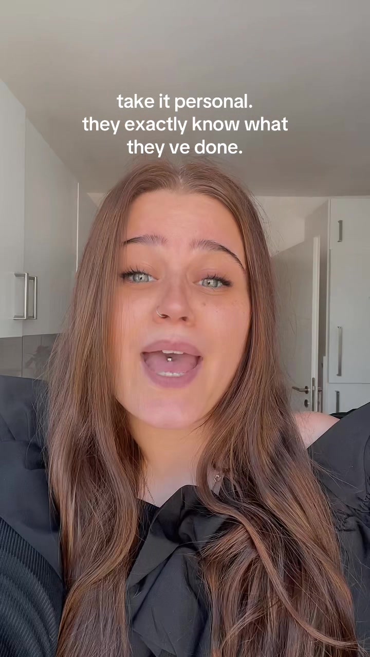@𝒜𝓃𝓃𝑒