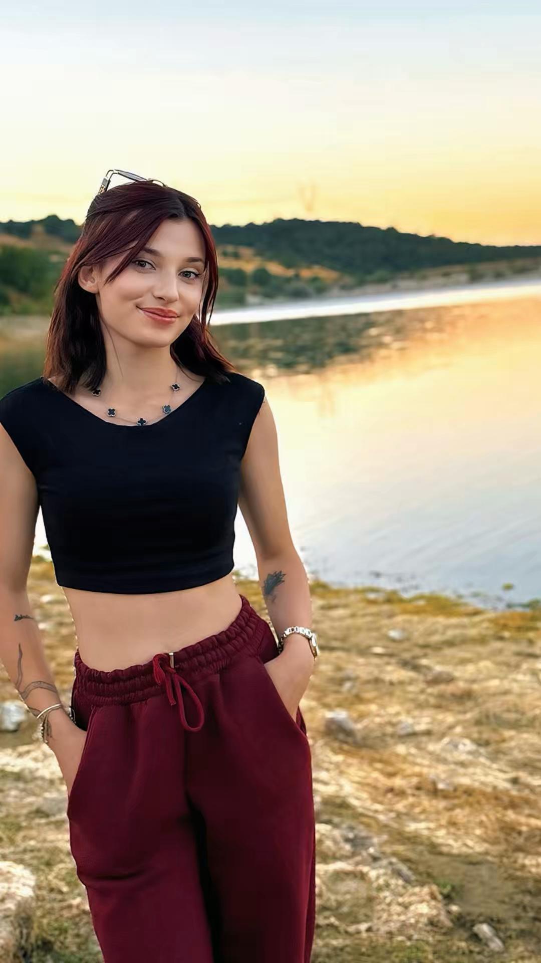 @Haticenizz😎