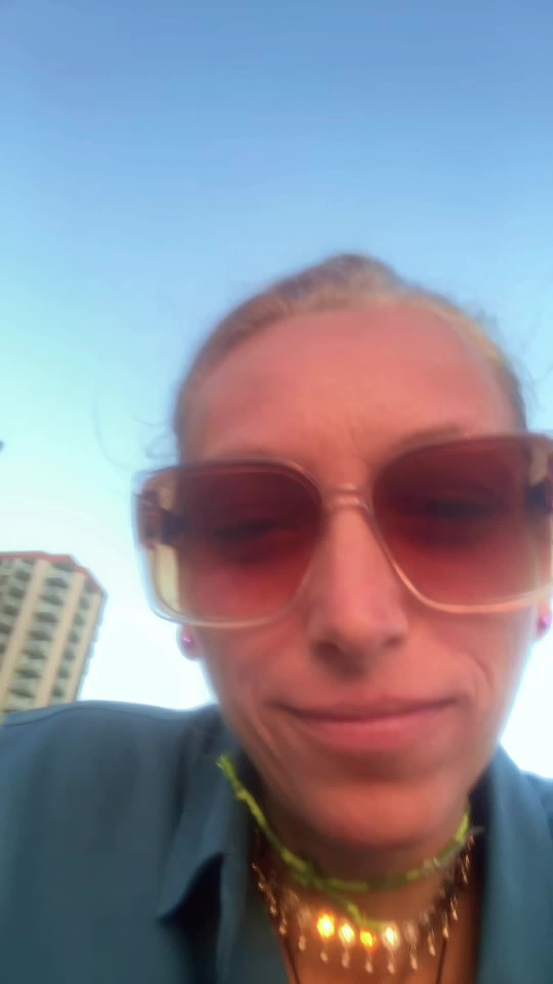 @lindsaystȳles