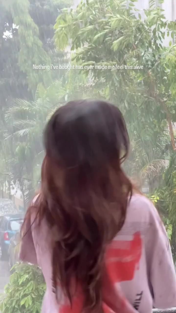 @Srushti😻🙈🤍