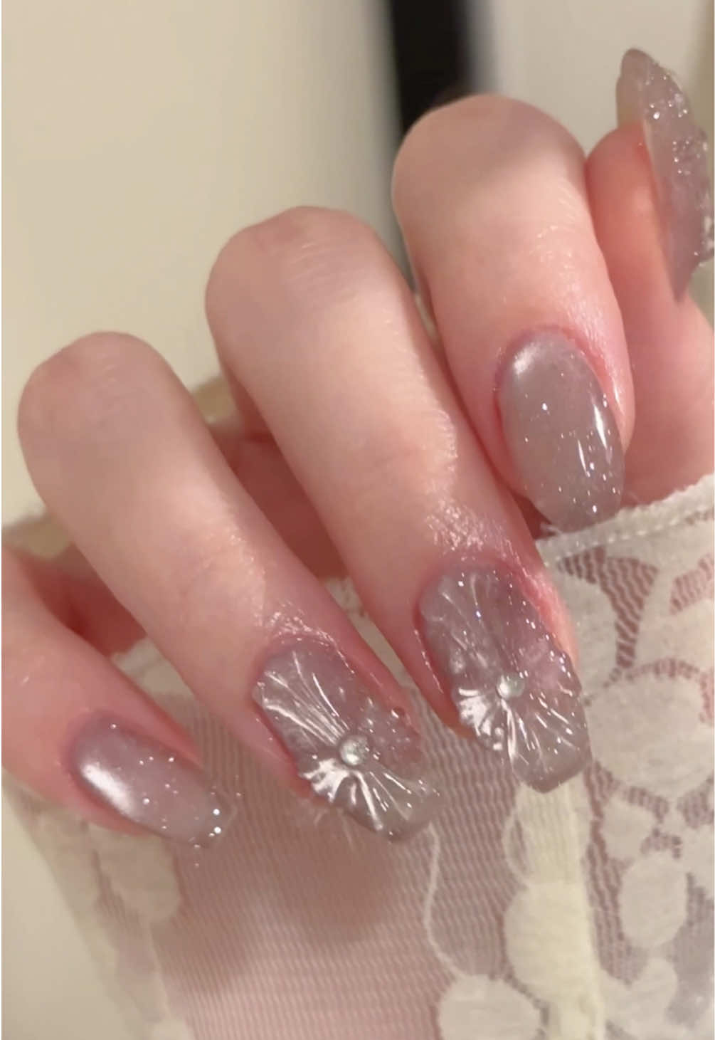 @よる
