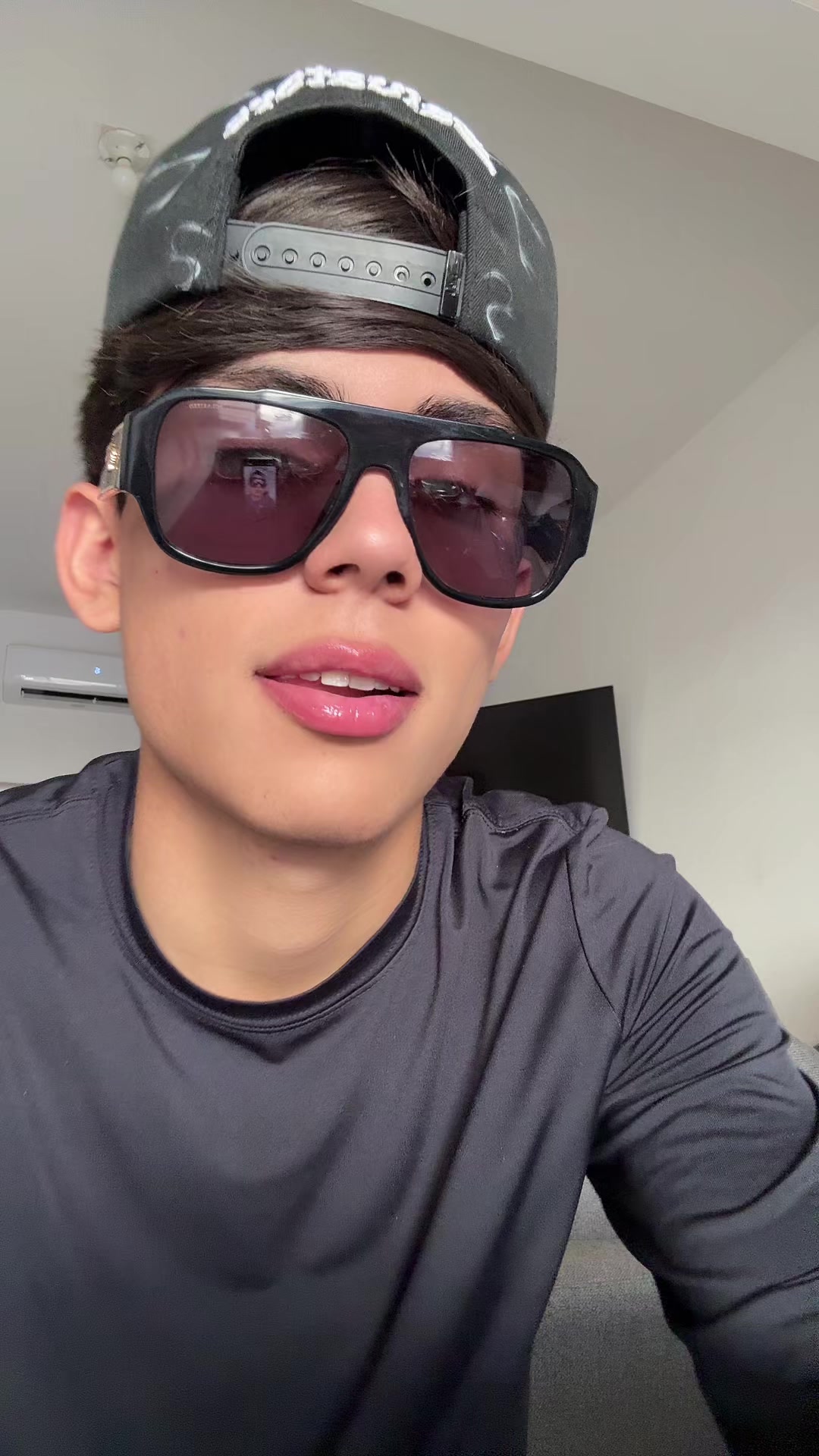 @márquez